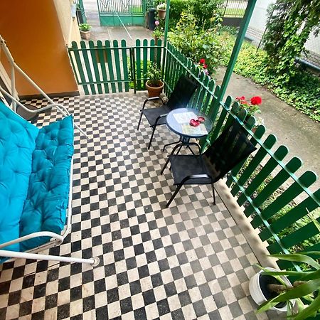 Grany'S Retro Guesthouse Near Budapest Airport Vecses Luaran gambar