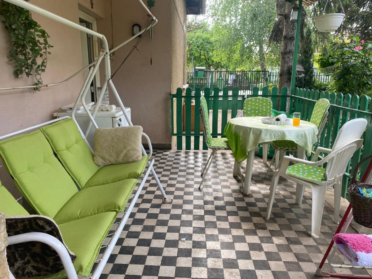 Grany'S Retro Guesthouse Near Budapest Airport Vecses Luaran gambar