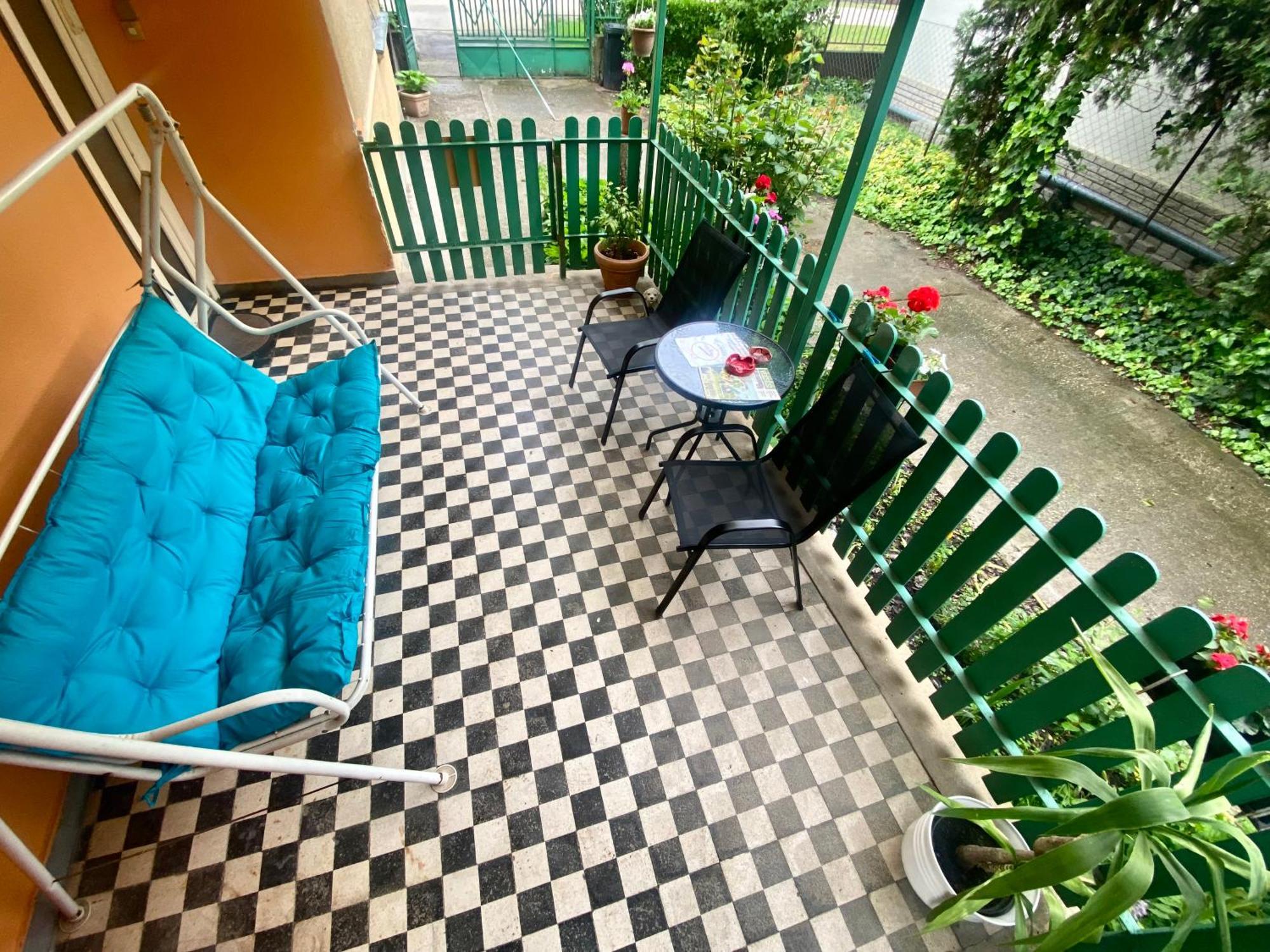 Grany'S Retro Guesthouse Near Budapest Airport Vecses Luaran gambar